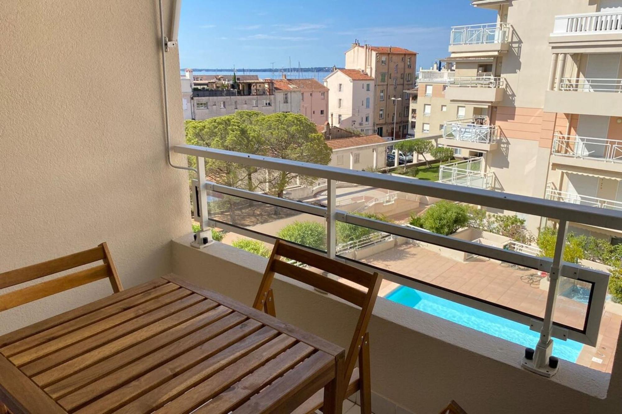 06ai - Beautiful Renovated - Sea And Pool View Apartamento