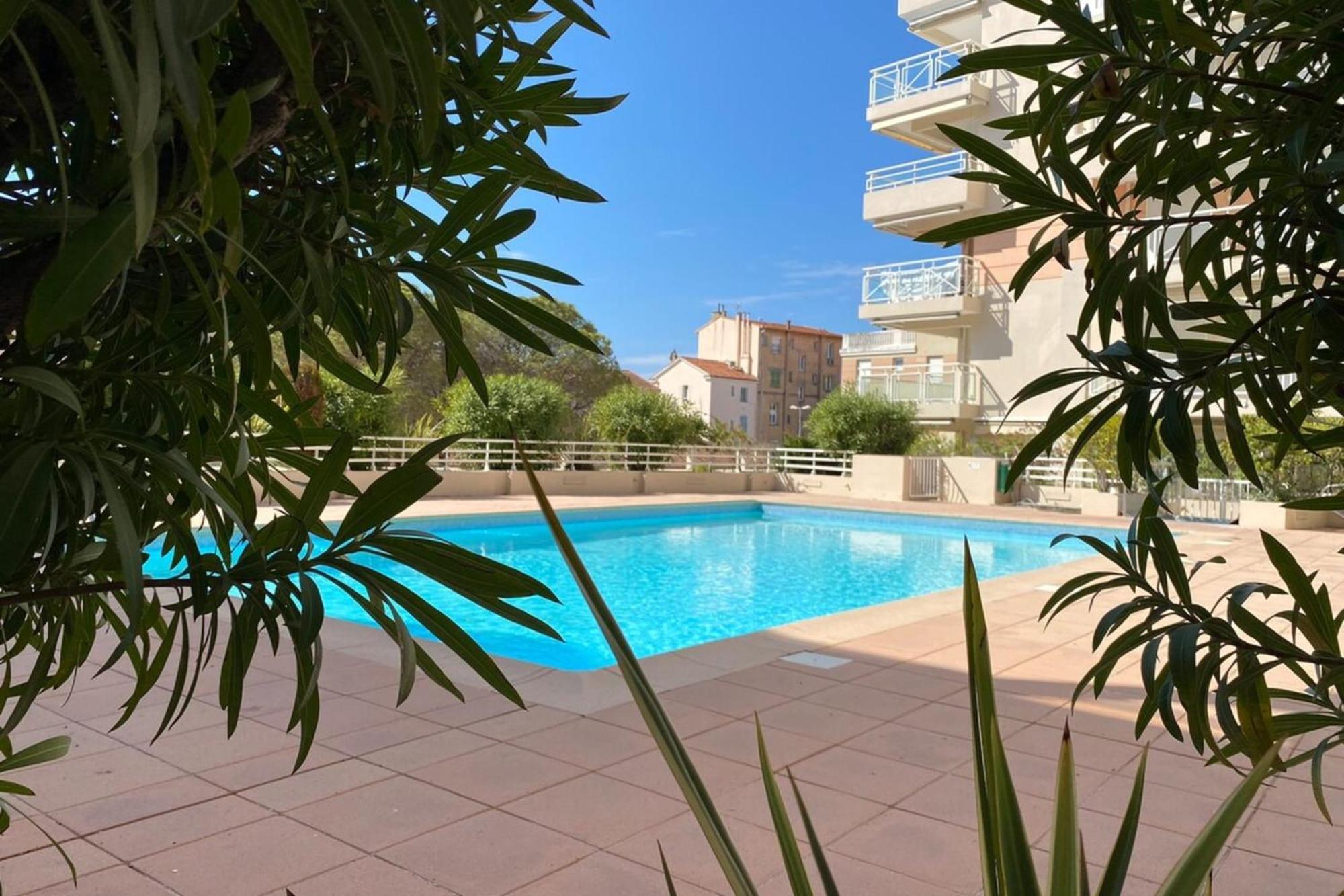 06ai - Beautiful Renovated - Sea And Pool View *