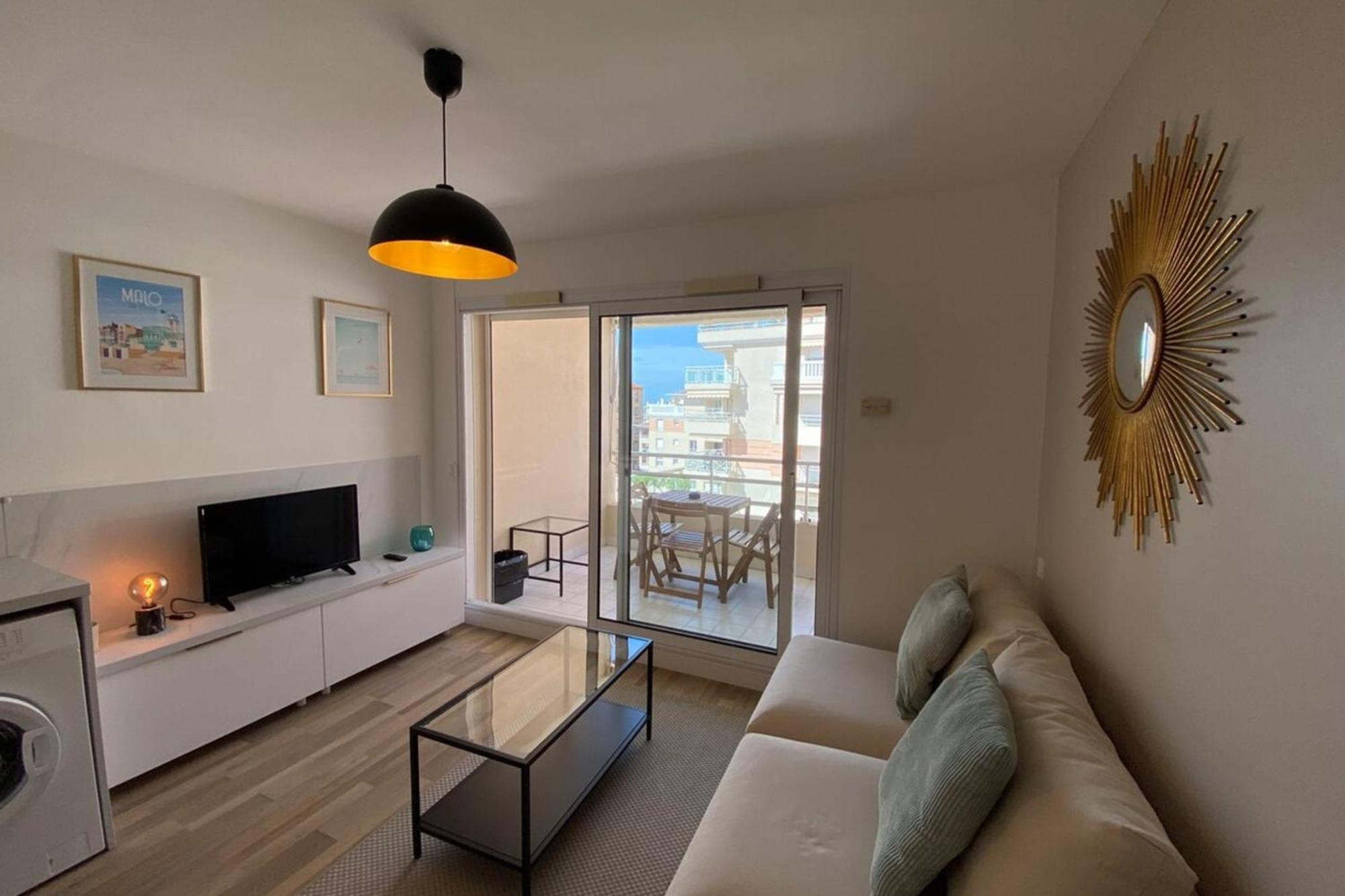 06ai - Beautiful Renovated - Sea And Pool View *
