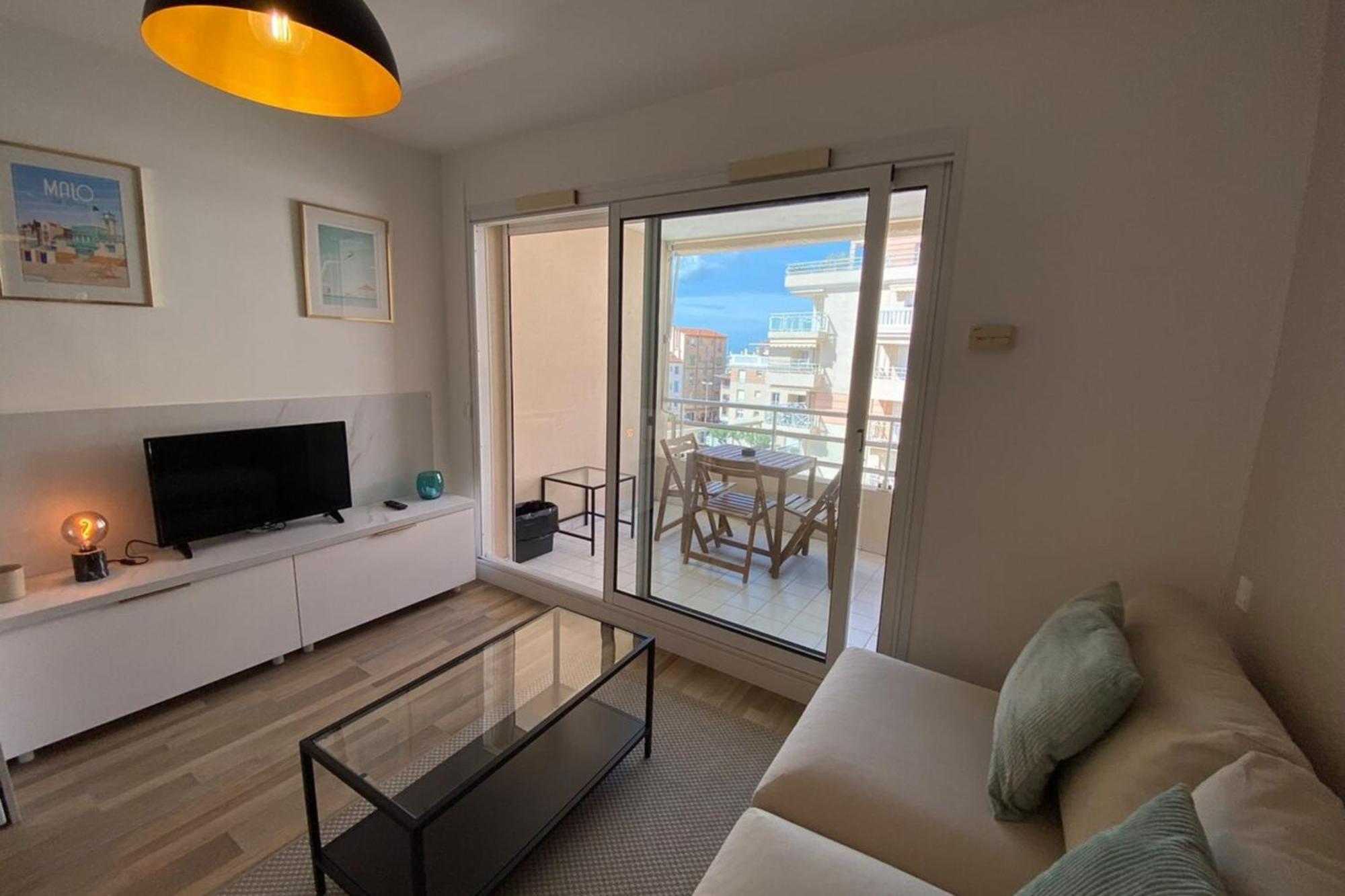 06ai - Beautiful Renovated - Sea And Pool View