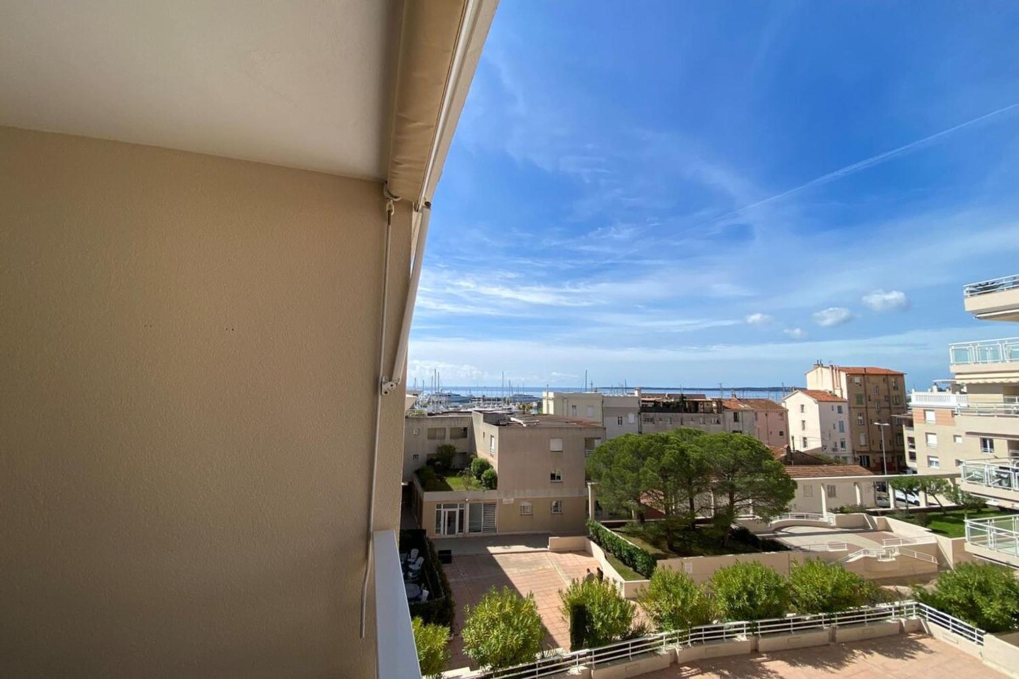 06ai - Beautiful Renovated - Sea And Pool View Vallauris