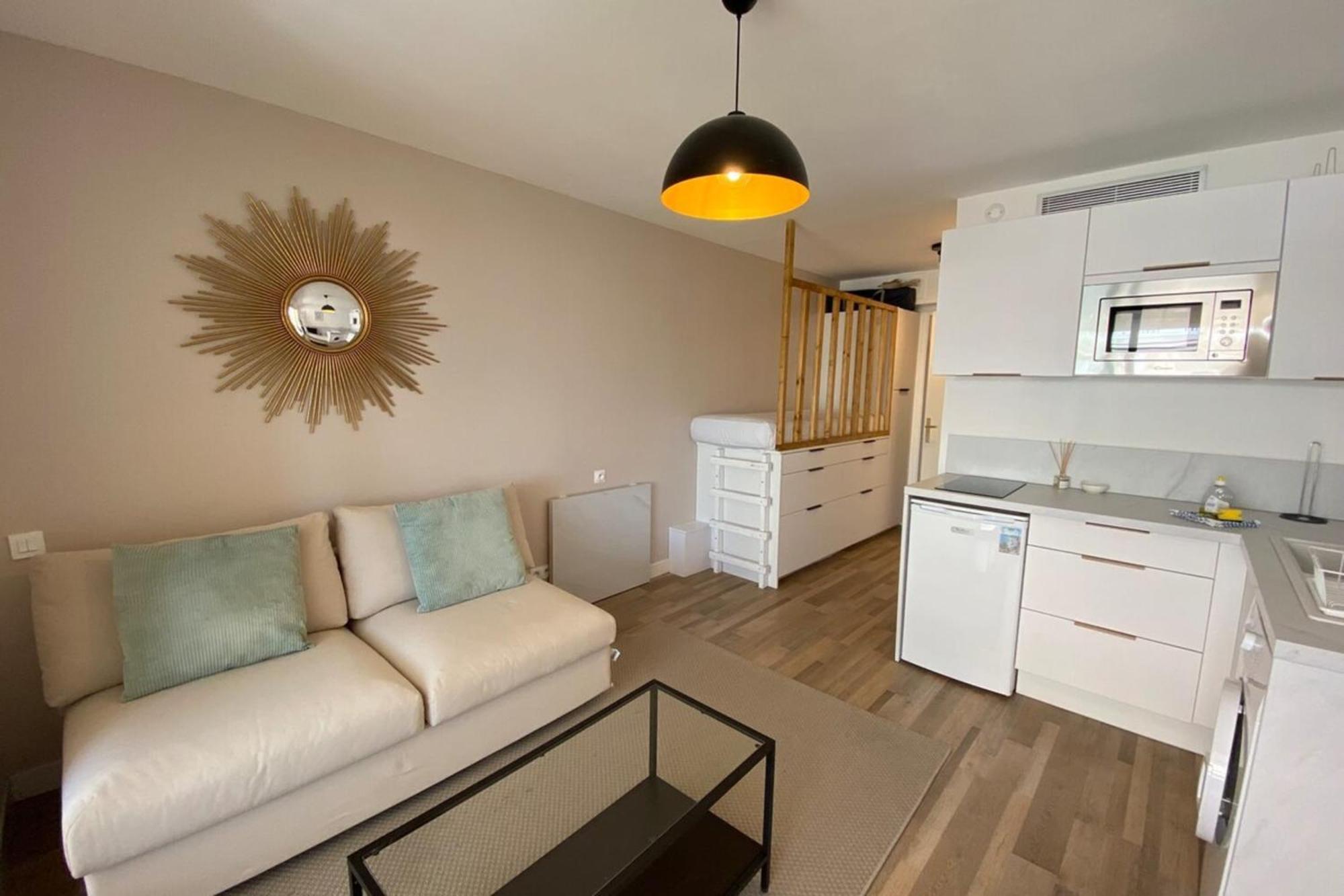 Apartment 06ai - Beautiful Renovated - Sea And Pool View *
