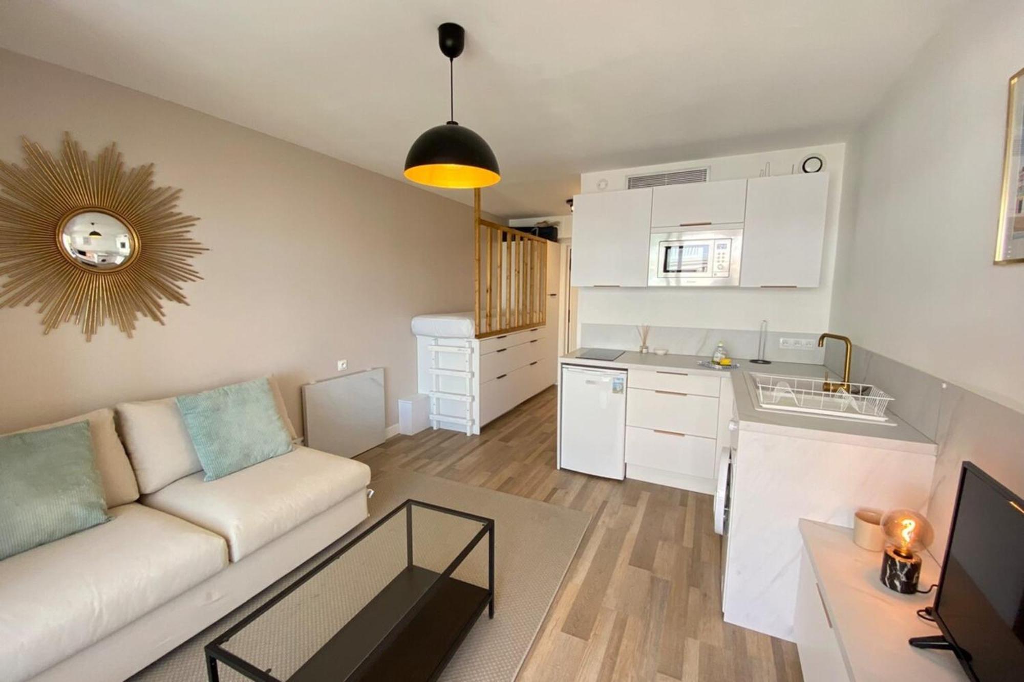 06ai - Beautiful Renovated - Sea And Pool View *